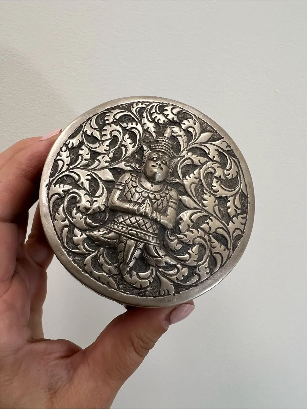 Burmese 950 silver betel box canister intricate repoussé floral designs